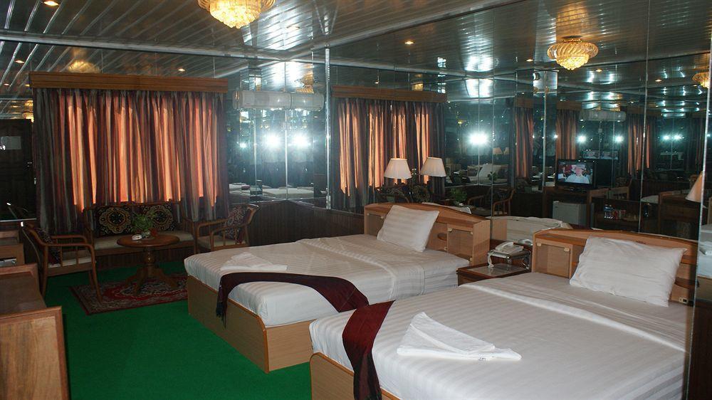 Asia Hotel Phnom-Penh Buitenkant foto
